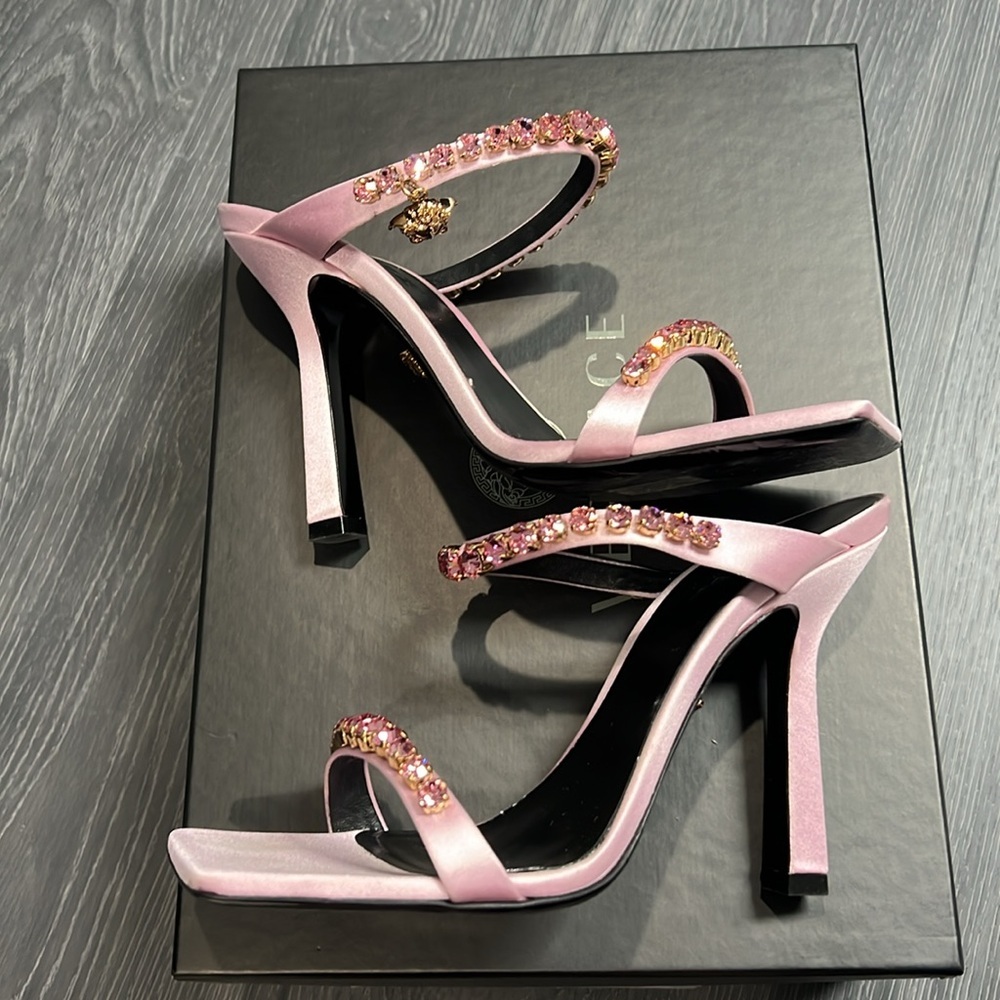 Versace Light Pink Heels - Picture 4 of 8
